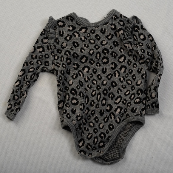 Tocoto Vintage Other - Tocoto vintage baby girl romper/sweater